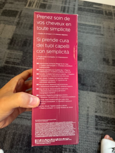 Gọn, nhẹ, phù hợp mang theo đi du lịch. Ưu đãi tốt từ nhà bán sp, giao hàng nhanh, vỏ ngoài cứng cáp, mẫu mã đẹp.