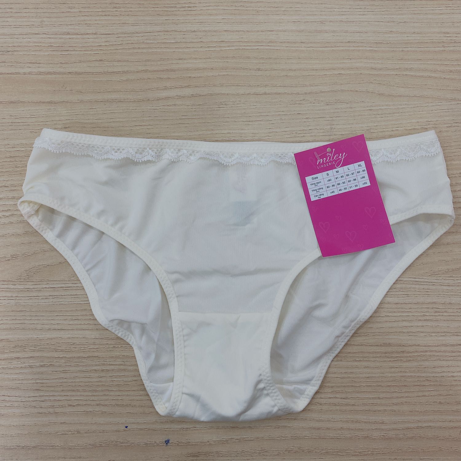 Quần chất thun lạnh tốt, màu sắc đẹp, Tiki giao nhanh. Mua mẹ mình rất thích, sẽ mua ủng hộ tiếp