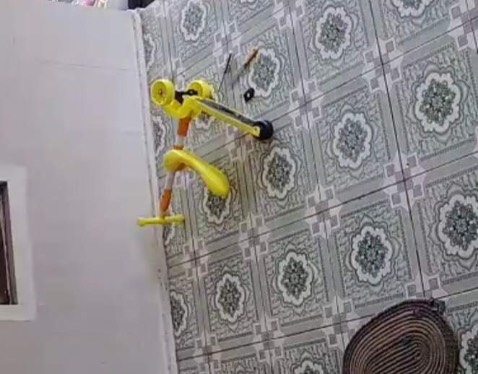 Tại sao tôi mua màu Hồng mà lại giao màu vàng ???😡😡😡