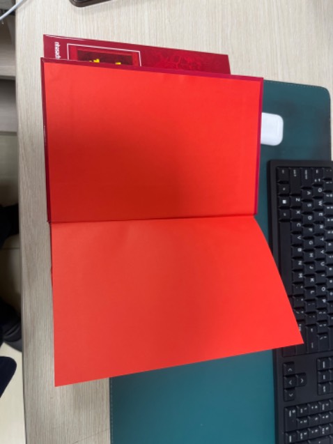 sách đẹp nhưng 1, 2 chỗ in còn nhoè mực sách đẹp nhưng 1, 2 chỗ in còn nhoè mực