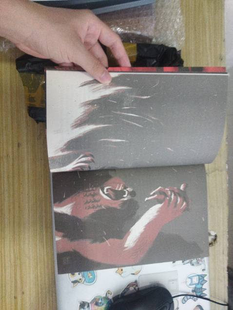 Sách đóng gói kỹ, sản phẩm đúng với mô tả. Thích cuốn này đã lâu, nay có dịp sale là mua liền. Nội dung liền mạch rất hay, ủng hộ các tác giả vn ra thêm tiểu thuyết sci-fi như này.