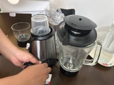 Máy nặng, xay tốt, giá rẻ nên khi xay hơi ồn