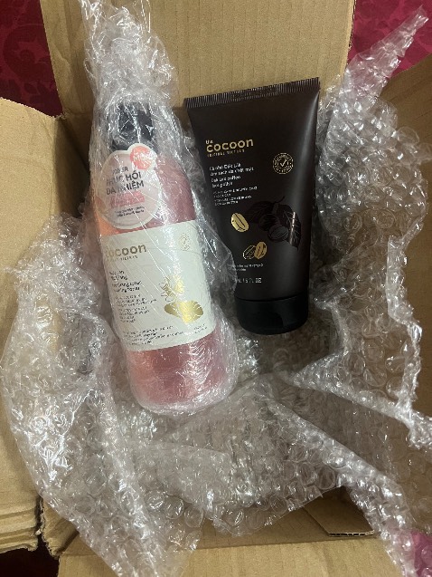 Giao thiếu hàng liên hệ thì ko đc giao thiếu trai tẩy trang cho mik. Mik ko giận vị giao thiếu đồ lắm nhưng mik cực khó chịu khi liên hệ shop ko đc mik có nhắn hỏi tiki nhưng trả lời ko giải quyết đc vấn đề 😀😀