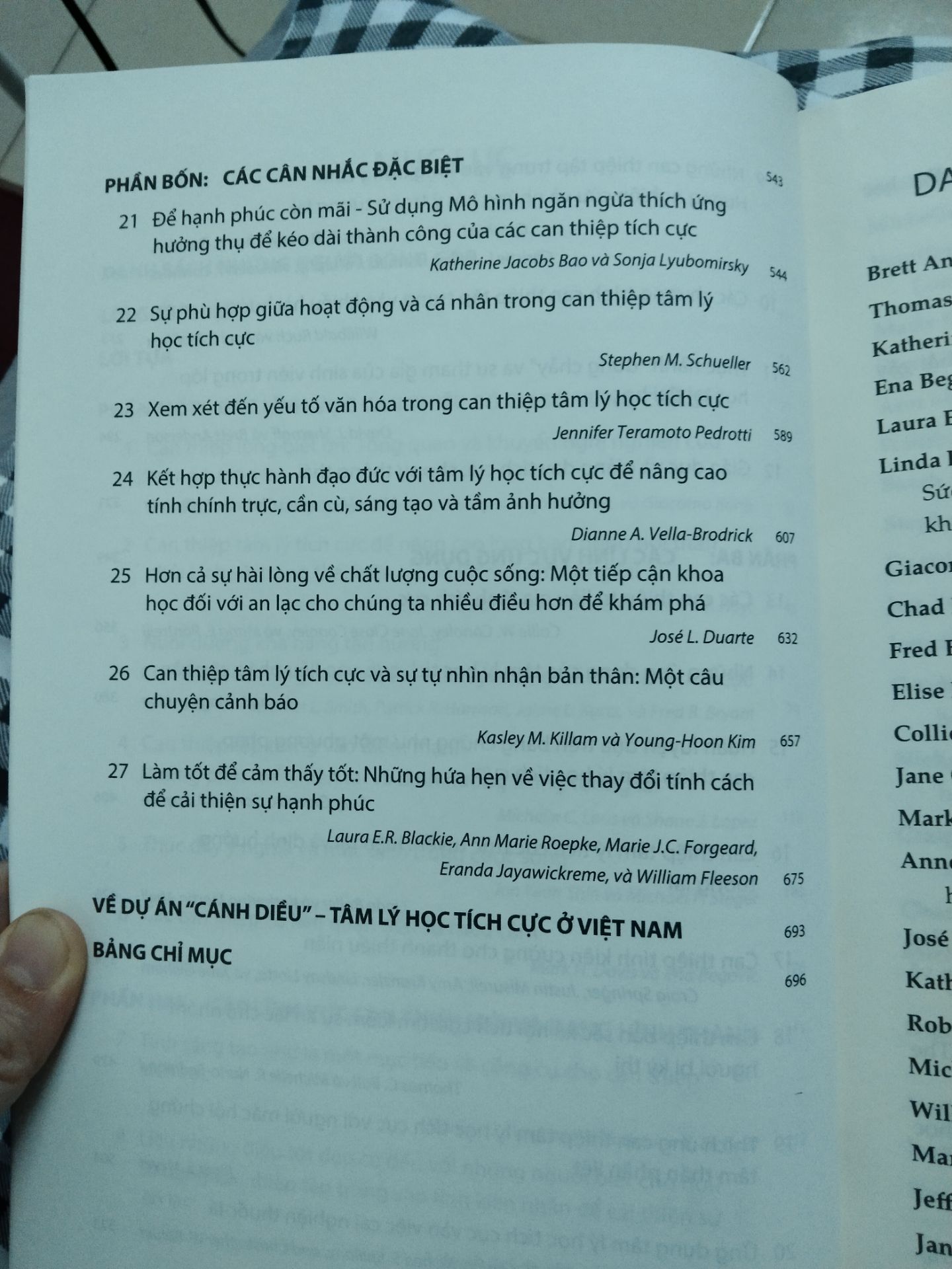 1 cuốn sách rất hữu ích cho các nhà tâm lý học và cho cả các bạn có chung niềm đam mê muốn giúp đỡ về mặt tâm lý cho những người xung quanh. Sách cũng đòi hỏi phải có sự hiểu biết chuyên môn mới có thể hiểu được hết được.
Giao hàng tốt, sách đẹp ❤️