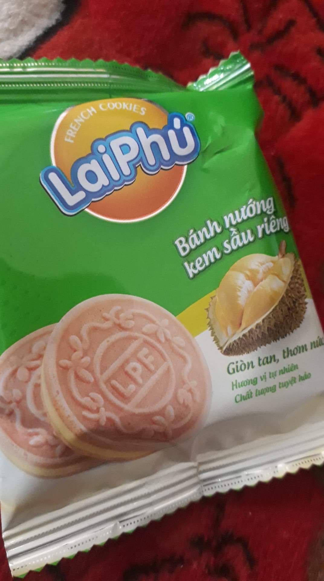 Bánh ngon , hehe, may vận chuyển không có bị vỡ bánh. Bánh ngon , hehe, may vận chuyển không có bị vỡ bánh.