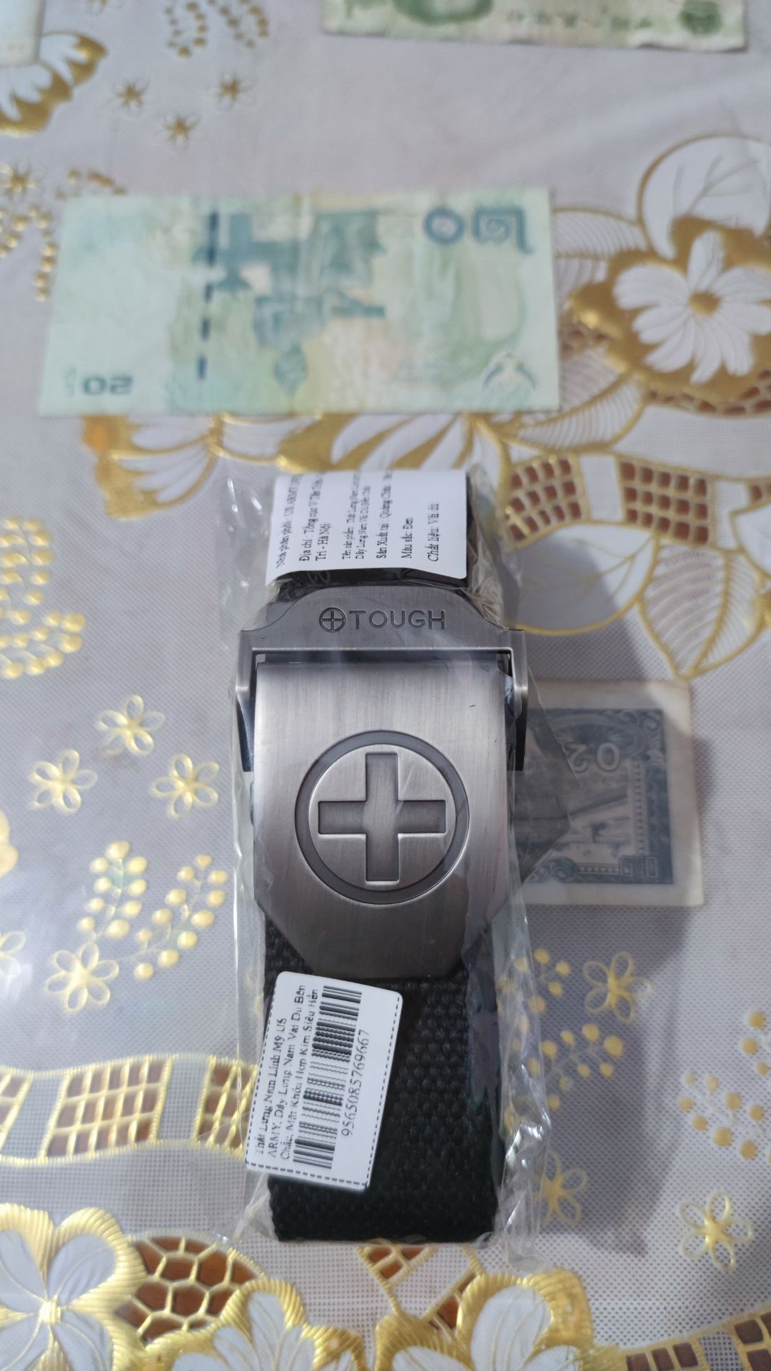 Mình mua của shop lần thứ 2 rồi chất lượng thì khỏi phải nói trên cả tuyệt vời, Shop làm việc uy tín giao hàng nhanh đúng mẫu mã màu săc, sản phẩm chất lượng tốt giá cả hợp lý sẽ còn tiếp tục ủng hộ shop trong thời gian tới