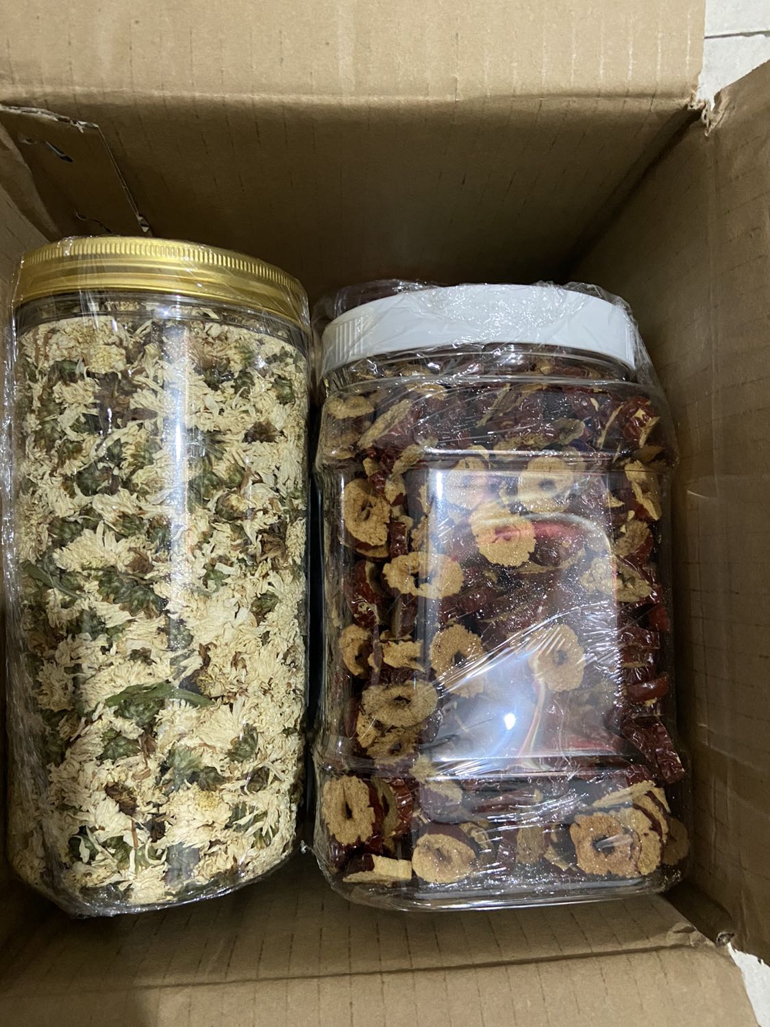 Đóng gói cẩn thận, giao hàng nhanh, nhìn sơ qua thì date mới, sp khô ráo vote 5*