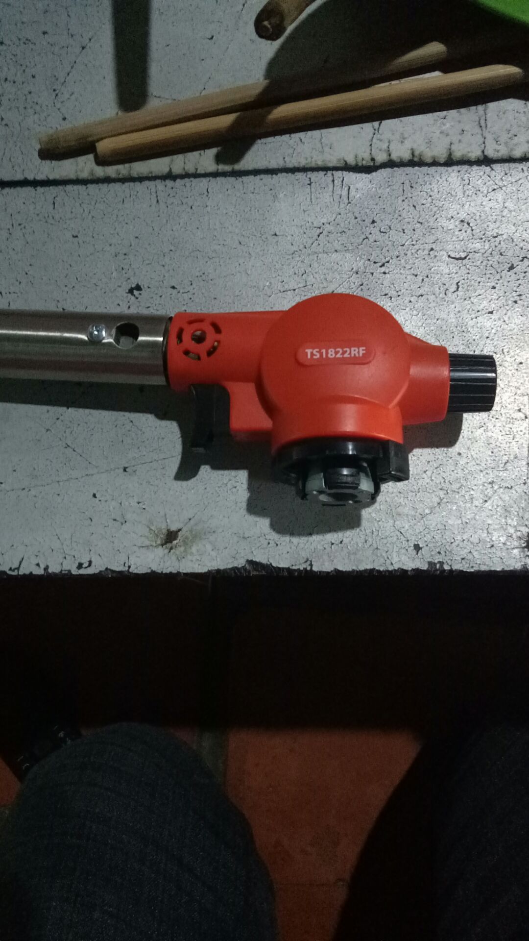 đặt cái này mà giao cái khác