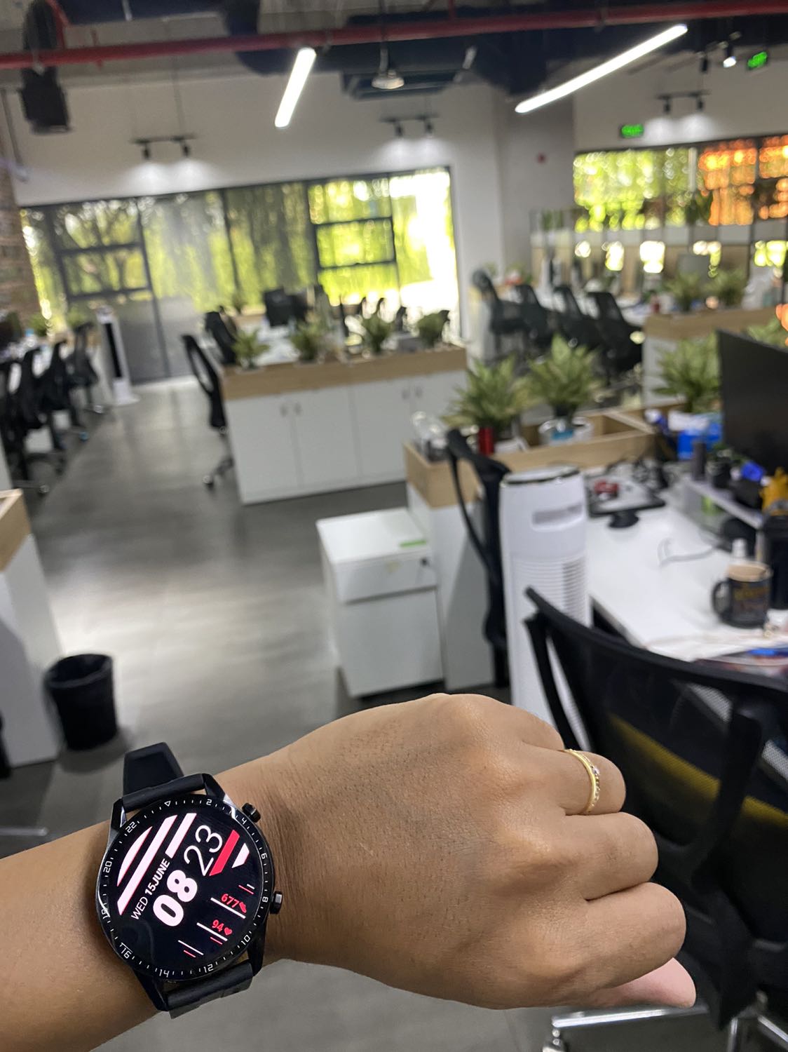 xe xịn nha. cốp rộng. cửa hàng làm giấy cho luôn, chạy êm