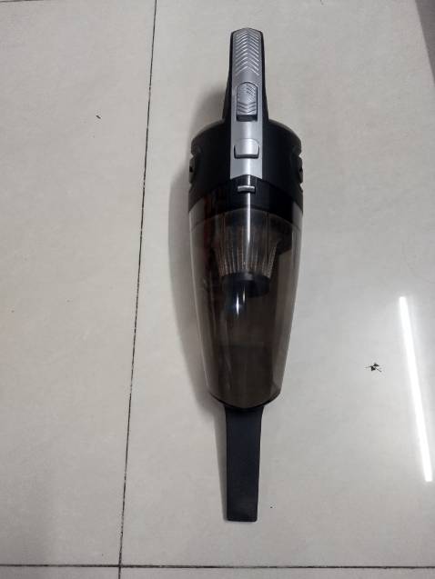 Mua xài cho oto, nhưng xài hút sàn gỗ, ghế sofa, giá sách quá tốt. Máy mạnh, hút sạch, vệ sinh dễ dàng. Có điều ko rõ các lá cản bụi bằng nhựa hay ko, nên ko rửa nước mà chỉ dùng bàn chải vệ sinh. Hi vọng sài bền bỉ! Shop giao hàng chỉn chu, hàng chính hãng.