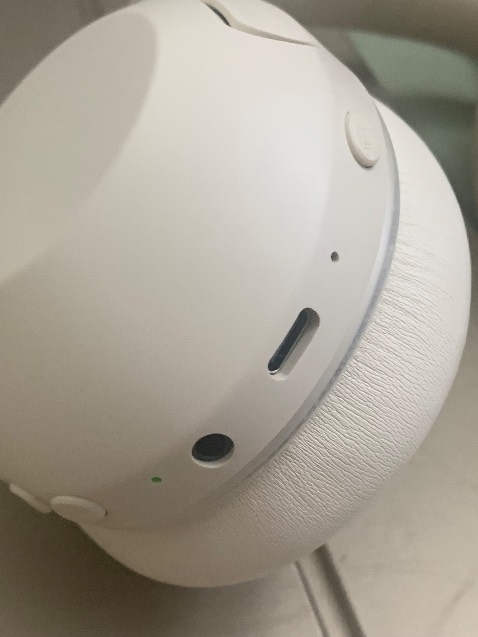 Cám Tiki giao hàng nhanh chóng chống ồn ok