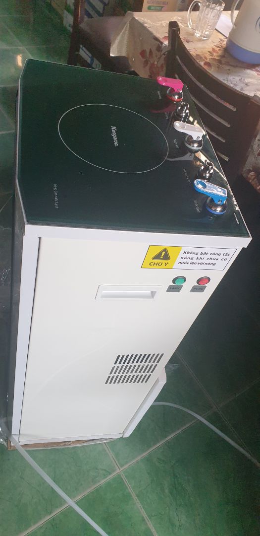 giao hàng nhanh hơn dự kiến. tuy nhiên hướng dẫn lắp đặt ko cụ thể. lắp xong ko chạy, phải có nhân viên bảo hành xuống kiểm tra.