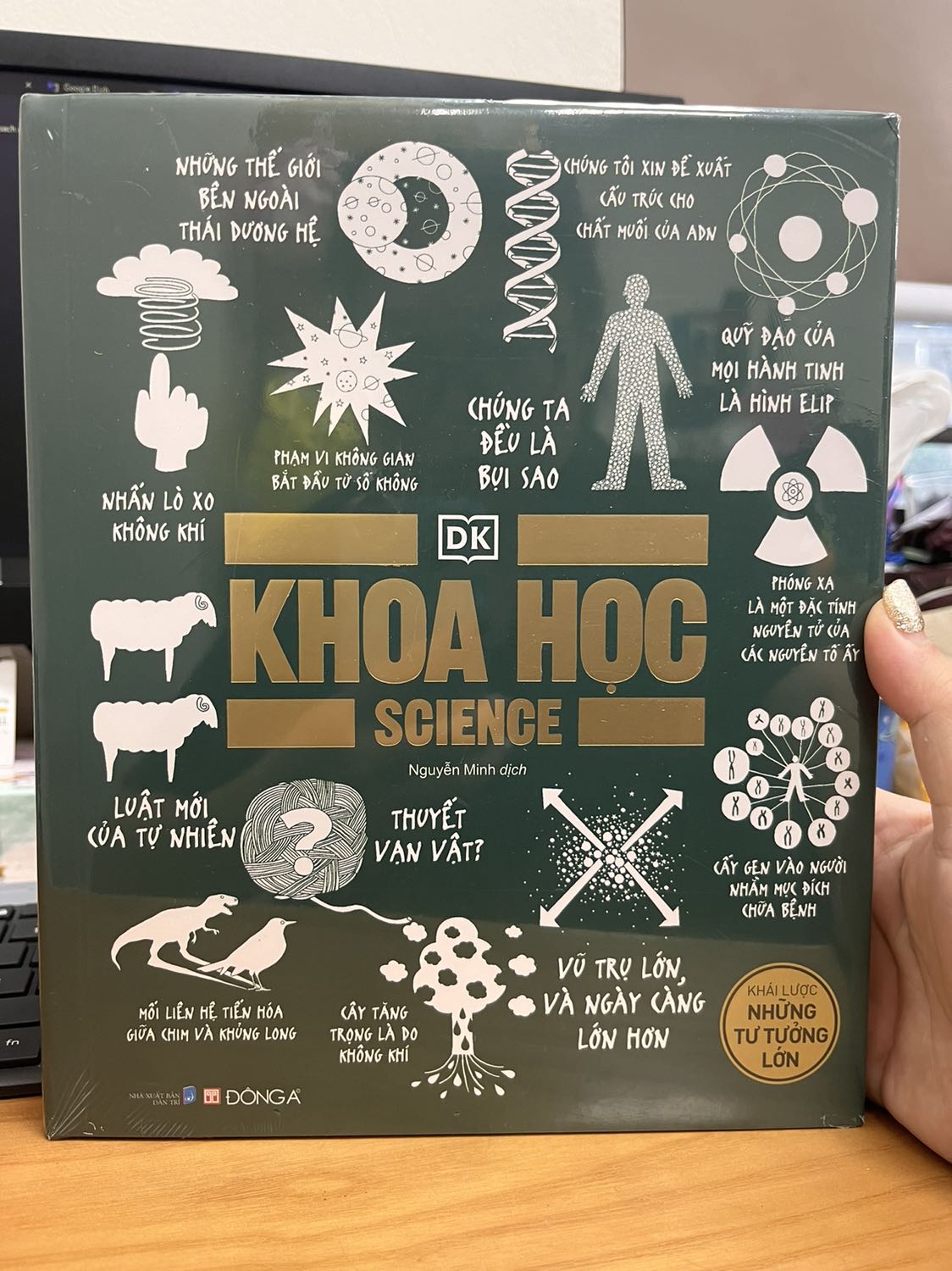 Bọc màng co siêu đẹp. Ko nỡ bóc luôn. Giao hàng cực nhanh. Mới đặt ban sáng mà giờ đã có hàng rồi ạ