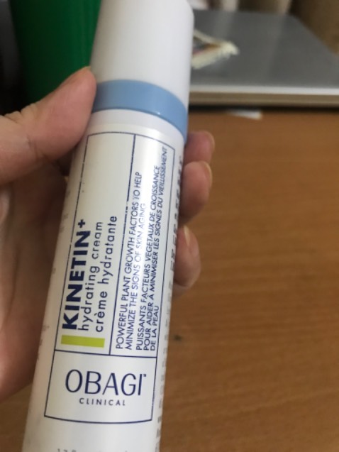 Tu luc mua toi gio chua toi 2 thang Ma chu tren chai nhoe het 1/2, dat biet cho so Lot bay han mau luon.
Mac du chai nay toi ko xai moi ngay, gio nhin lai chai thay Hoan mang qua, ko biet Hàng gi nua