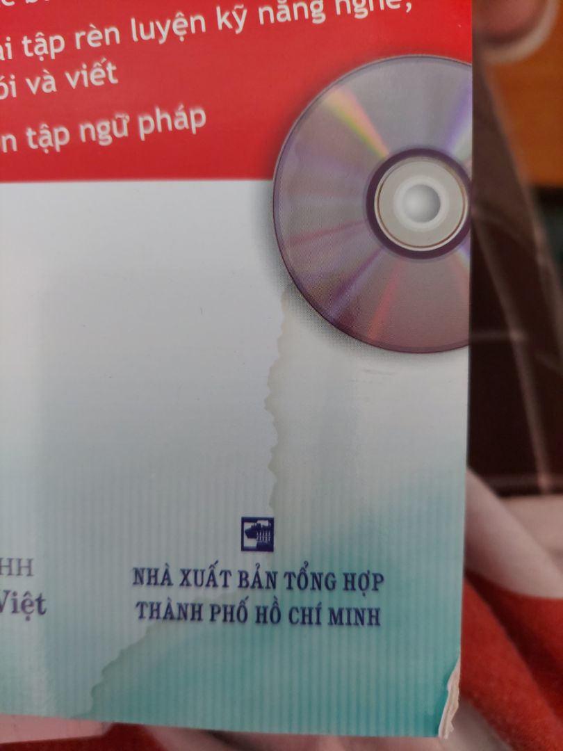 sách vận chuyển về đóng gói sơ sài hộp hàng còn bị bục nx ạ kiểu nhue bị khoét ,sách bên trong thì cảm giác bị cũ