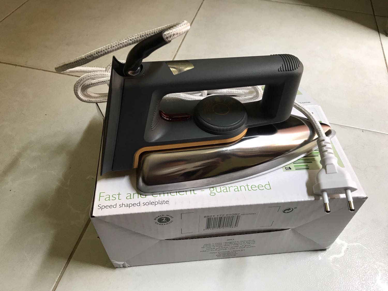 Bàn ủi đẹp như hình, chưa dùng nên chưa biết chất lượng thế nào.
Tiki hàng nhanh chóng chưa tới 24h đã nhận được sp trên tay.