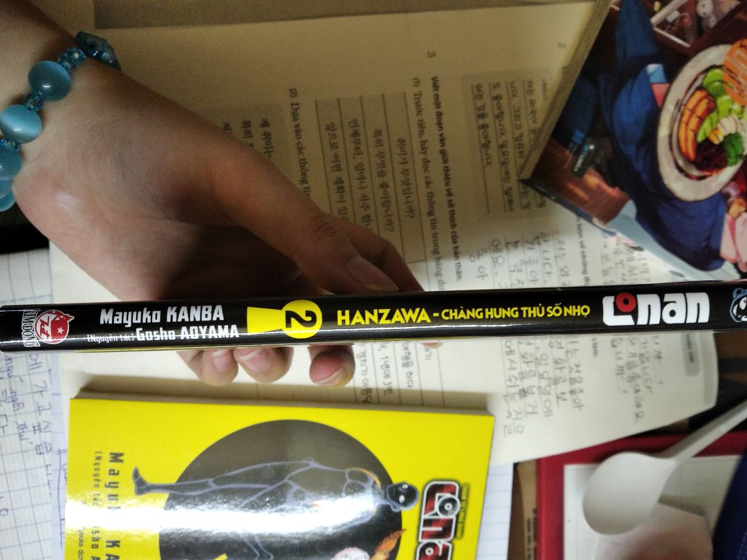 Đặt hàng tầm 2 ngày gì đấy là giao, cũng khá là nhanh. Gói hàng cẩn thận, truyện còn mới không bị gãy gáy, rách trang truyện. Chưa có thời gian đọc nên không thể đóng góp phần nội dung được, nhưng nghe nói vui.