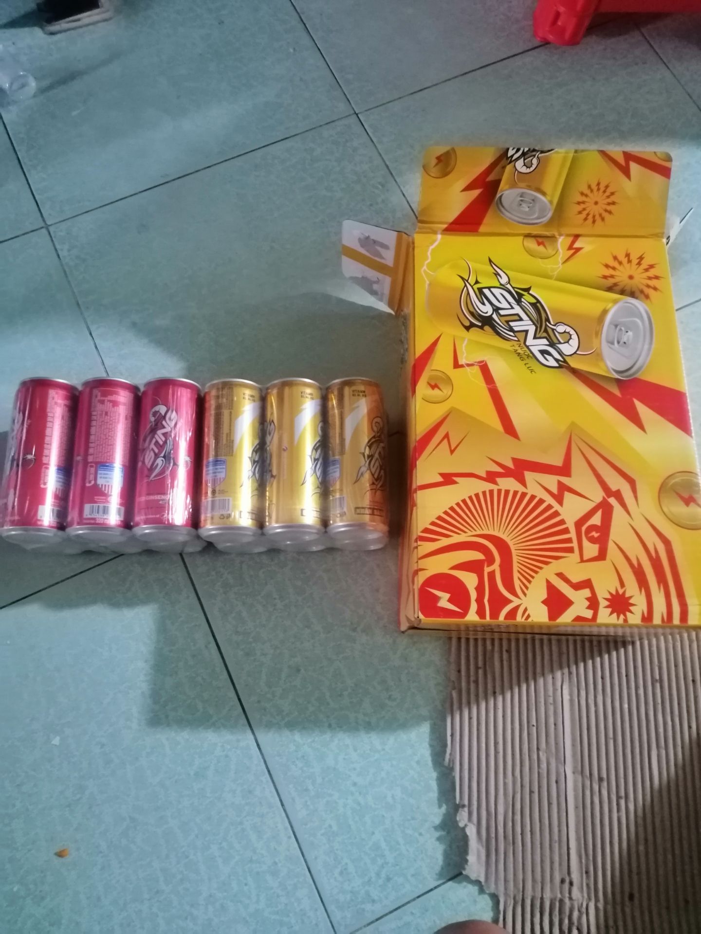 Giao sai mẫu sting. Mình đặt mẫu hình mới nhưng giao mẫu cũ. Rất không hài lòng. Thấy shipper tội nghiệp nên mình nhận cho shipper vui chứ không hài lòng tiki giao hàng sai mẫu khách đặt.