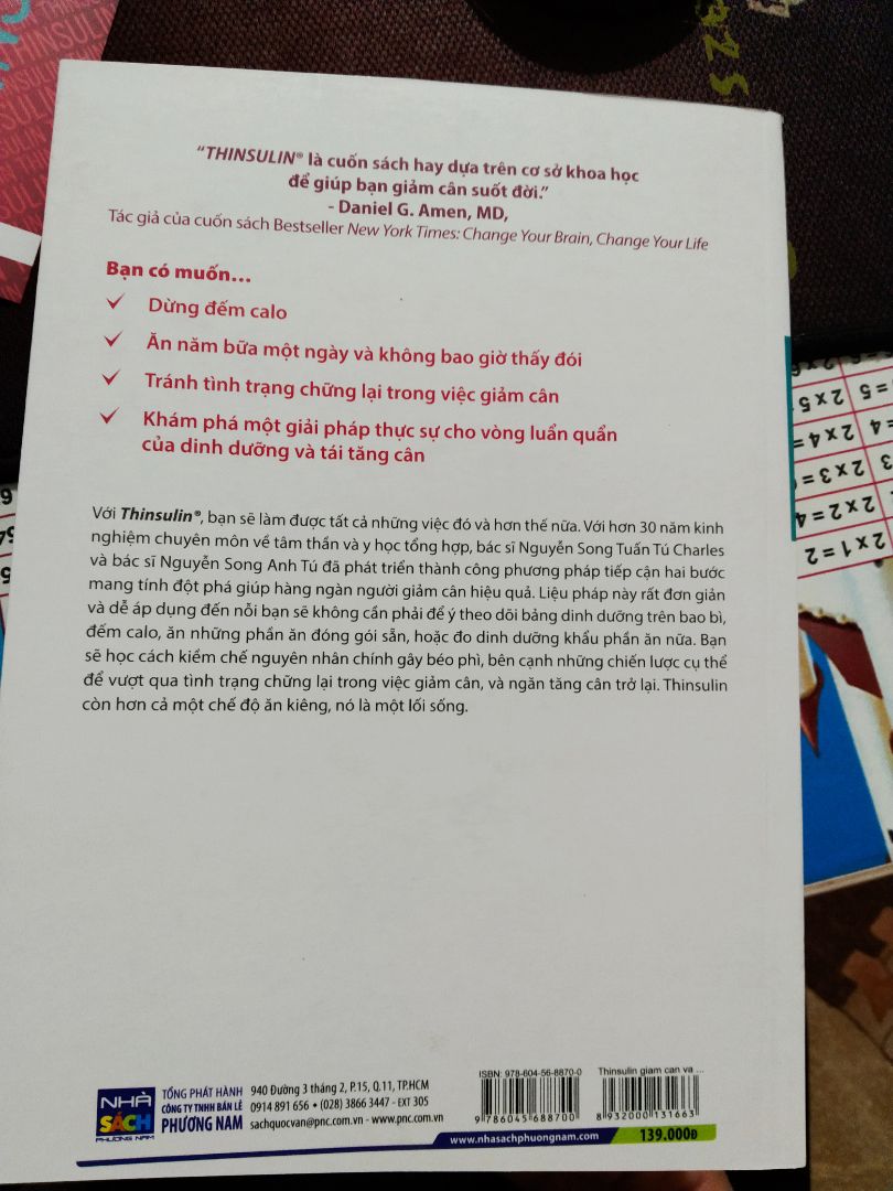 Đã nhiều lần mua sách trên tiki lần nào cũng giao hàng nhanh, sách được gói trong túi ni lông cẩn thận, mình rất thích nhưng lần này nhận được quyển sách đóng gói sơ sài, bìa sách bẩn, trang thứ 2 có vết bẩn đậm hơn. Hơi buồn ? Đã nhiều lần mua sách trên tiki lần nào cũng giao hàng nhanh, sách được gói trong túi ni lông cẩn thận, mình rất thích nhưng lần này nhận được quyển sách đóng gói sơ sài, bìa sách bẩn, trang thứ 2 có vết bẩn đậm hơn. Hơi buồn ?