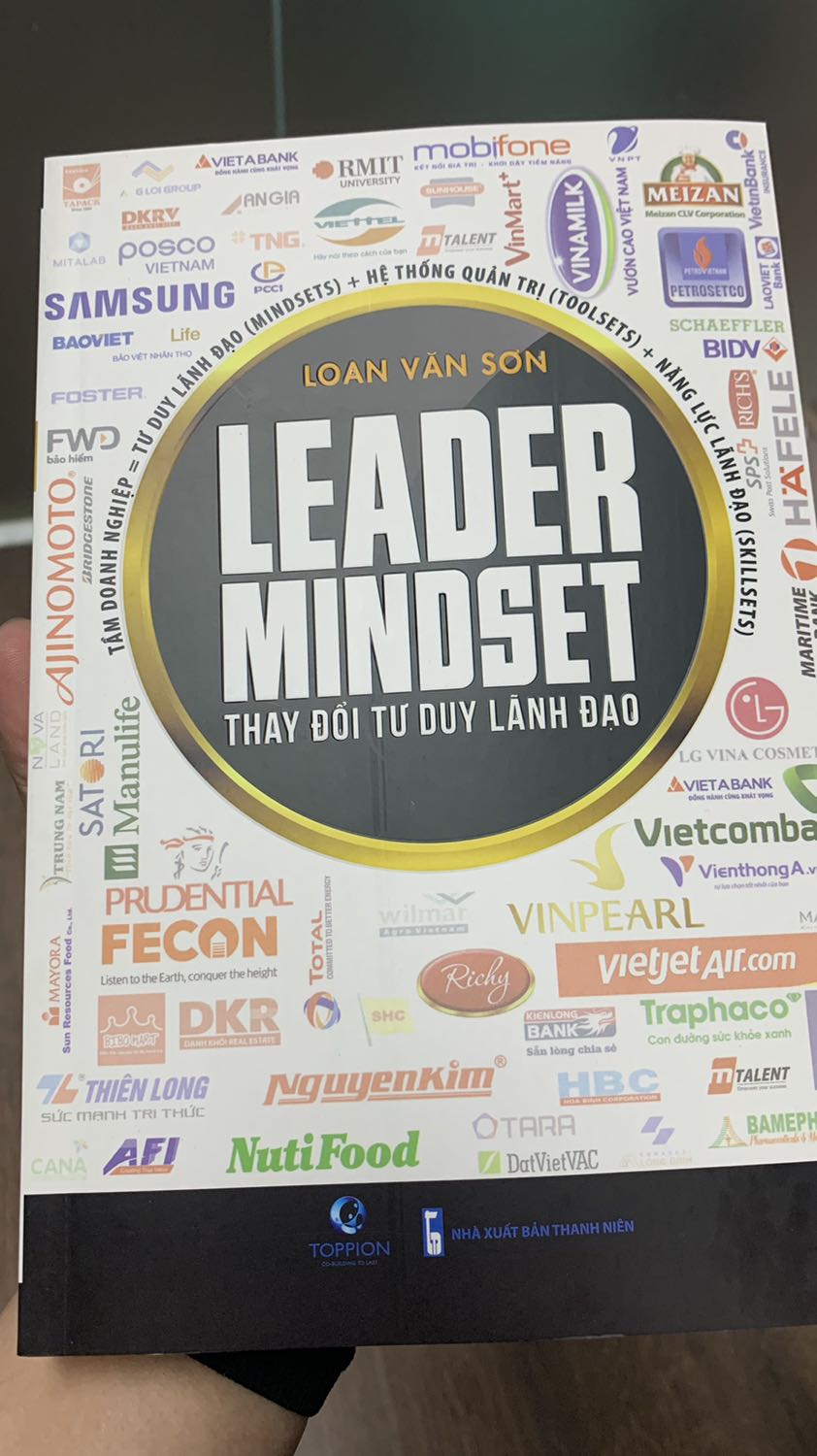 Sách leader mindset này số 2 thì không sách nào số 1 về tính thực tế và gần doanh nghiệp VN nhất, mỗi trang mỗi từ đều thấm thía khi tổ chức của mình nhiều vấn đề chưa được xử lý và có hướng giải pháp, một cuốn sách giúp tôi rất nhiều tư duy mới