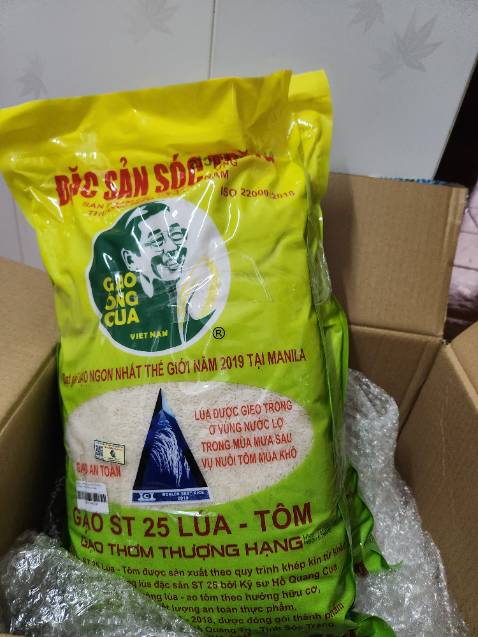 Gạo nấu cơm dẻo và ngon.mọi người nên ăn nha. Gạo nấu cơm dẻo và ngon.mọi người nên ăn nha.