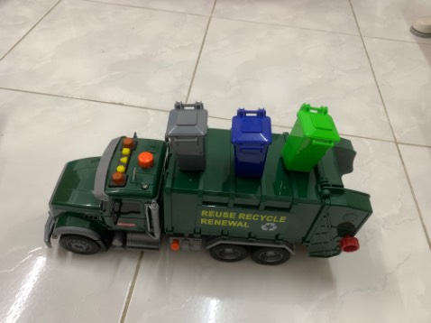 Shop giao hàng nhanh và giao đúng sản phẩm như miêu tả. Sản phẩm chất lượng tốt. Tôi rất ưng ý.