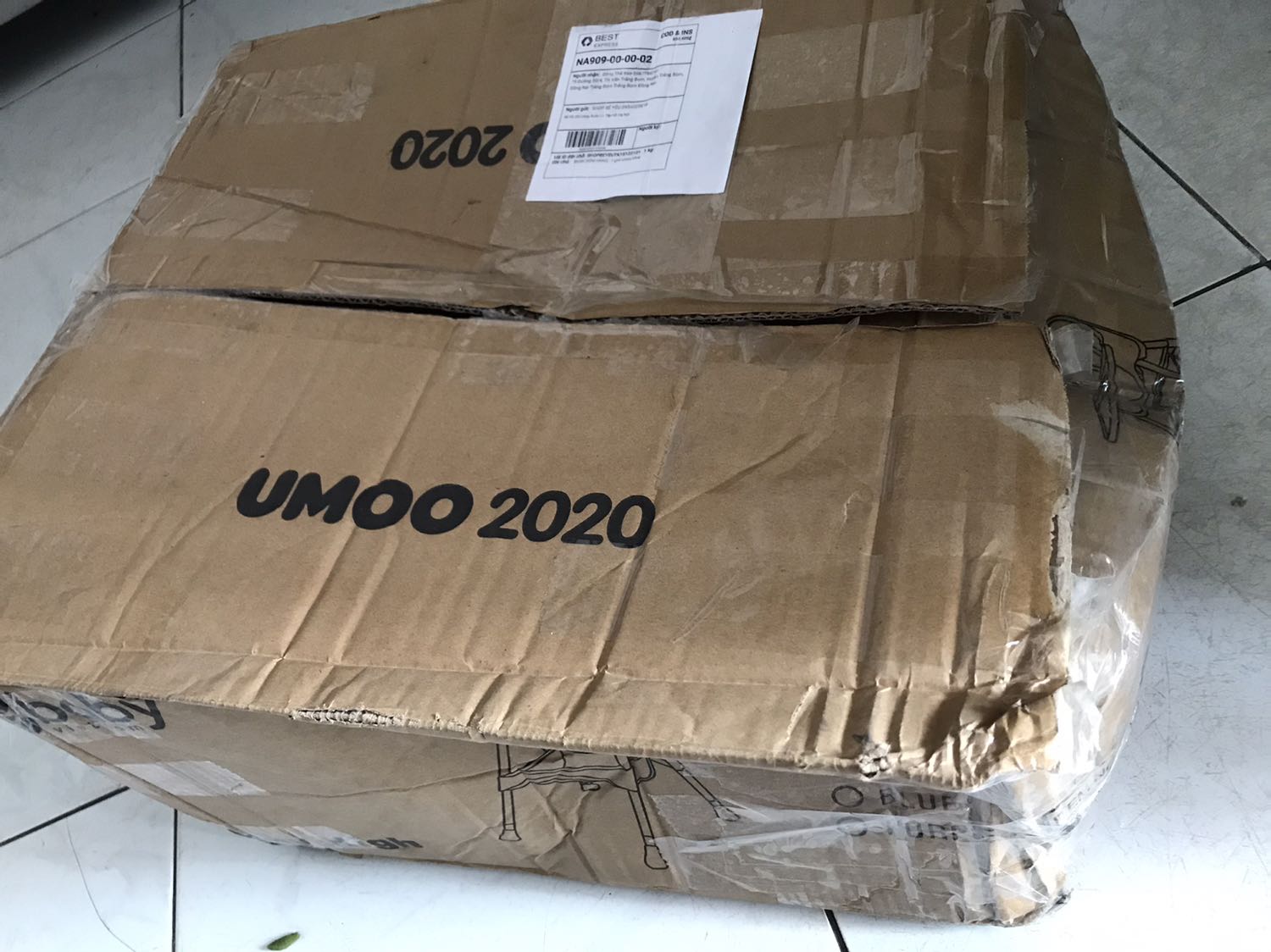 Nhận hàng thùng tan nát. Sản phẩm thì bẩn như đã dùng 1 năm rồi, thiếu 1 chân, thiếu thanh giằng ngang. Yêu cầu đổi hàng thì 10 ngày vẫn chưa giải quyết. Tới giờ vẫn chưa tới nhận hàng. Quá thất vọng với nhà bán hàng này