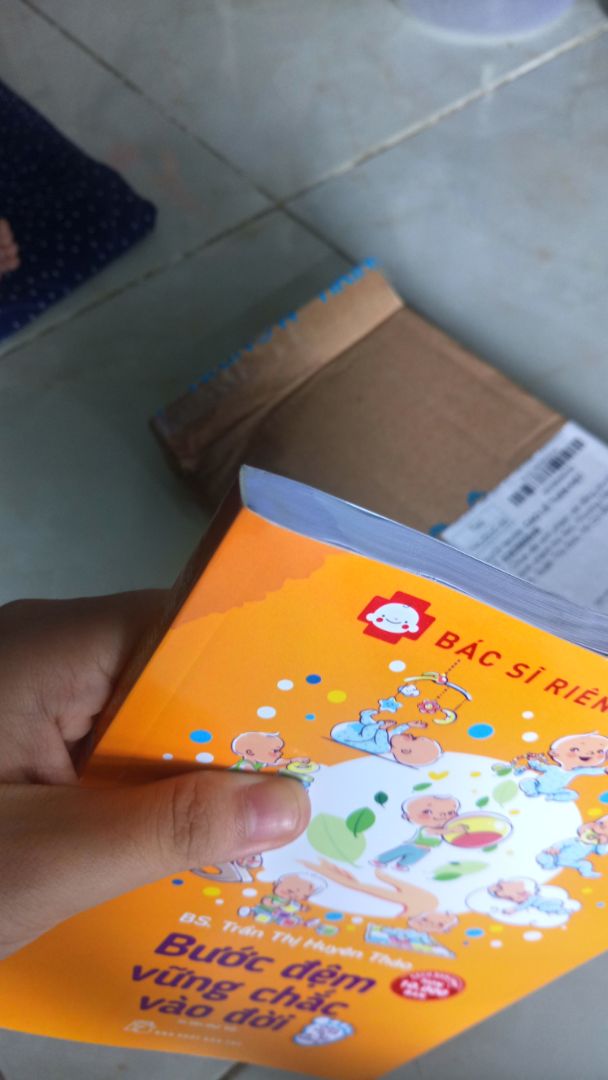 trời mua giao hàng cho khách thì để sách ướt như vầy
rồi trang cuối còn bị nhăn nheo
khó chịu ko tã được 
biết vậy lúc đầu chọn nguồn cung cấp là nhà sách fahasa trời mua giao hàng cho khách thì để sách ướt như vầy
rồi trang cuối còn bị nhăn nheo
khó chịu ko tã được 
biết vậy lúc đầu chọn nguồn cung cấp là nhà sách fahasa