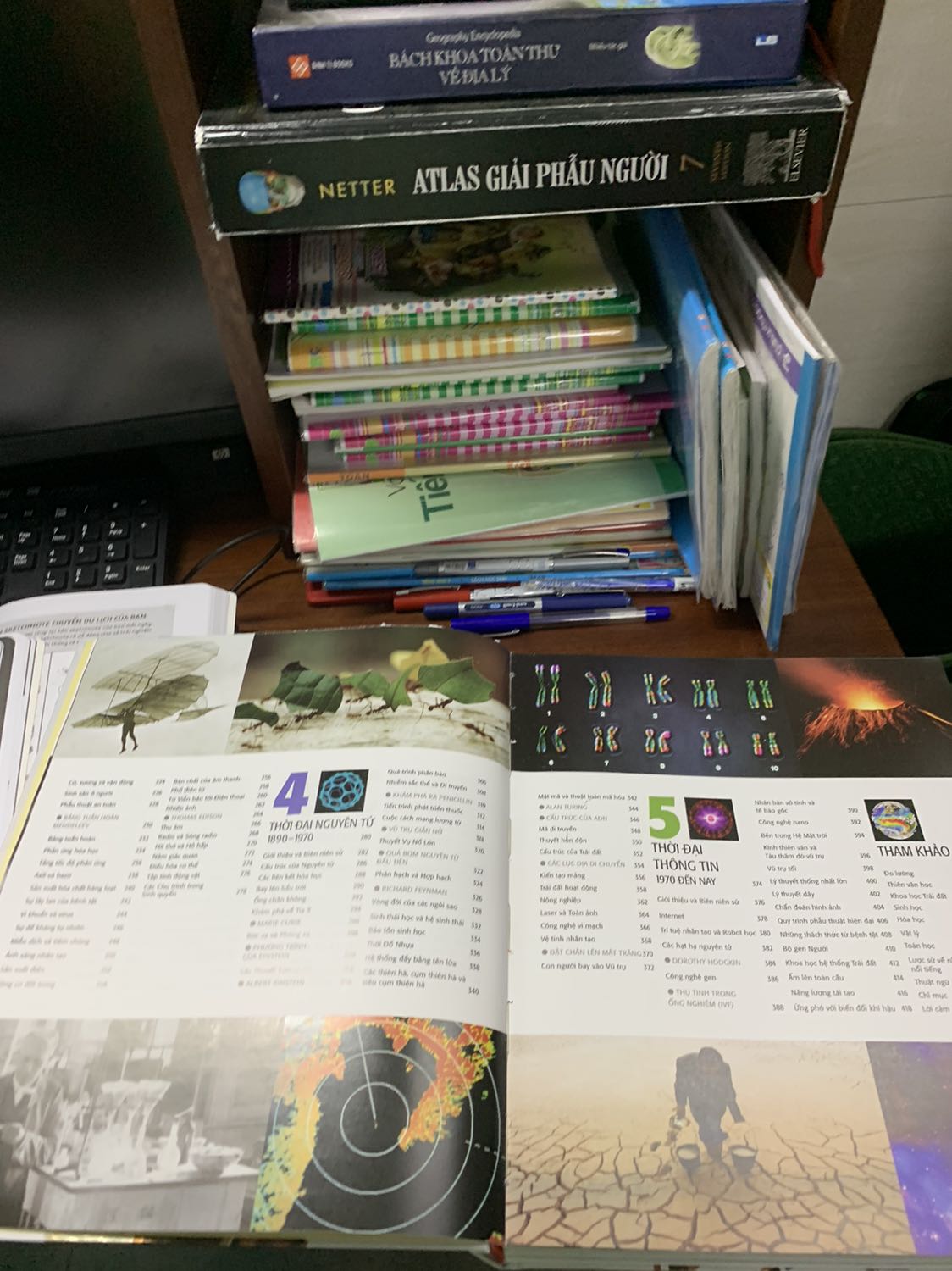 một quyển sách khoa học cực kì tuyệt vời.kể lại toàn bộ kiến thức khoa học của nhân loại từ sơ khai đến hiện đại.Giá như tôi mua nó sớm hơn.Tiki cũng bán rẻ!