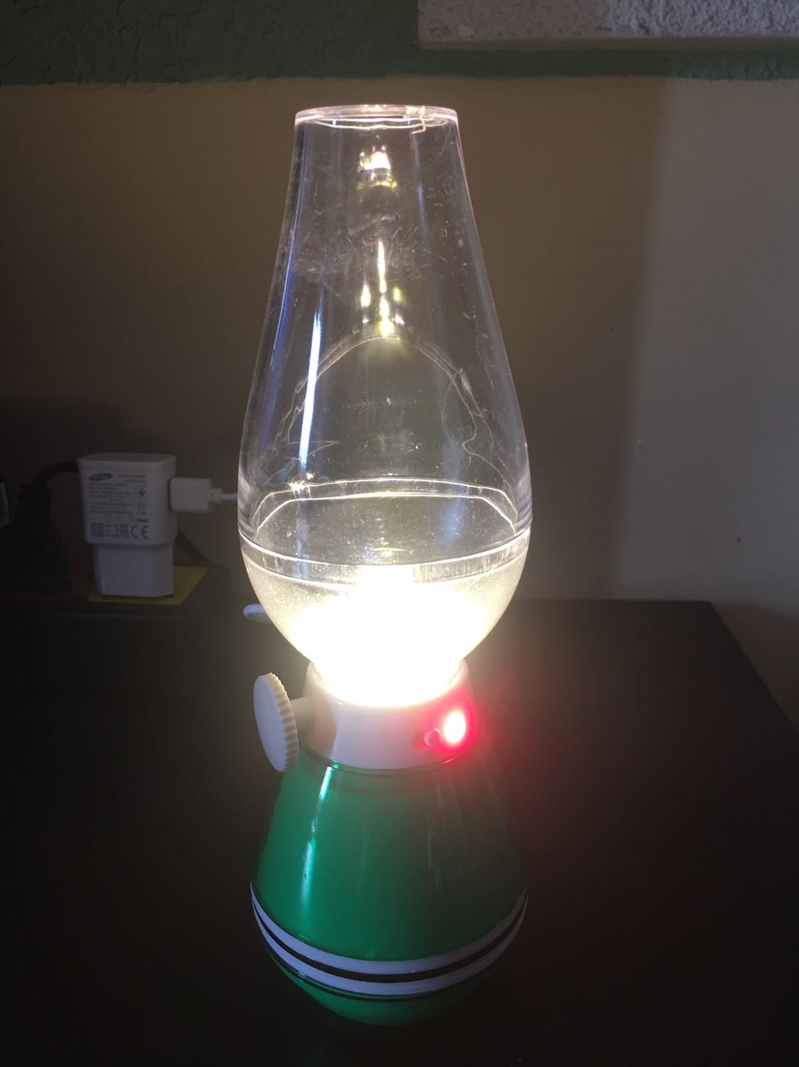 Đèn rất lạ và ngộ, dễ xài và đèn cũng rất sáng. Sản phẩm să