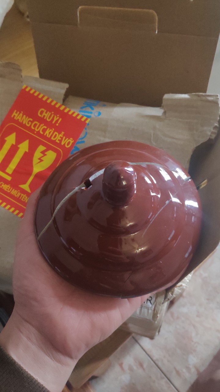 Hàng nhìn ok chất liệu good. vận chuyển kém quá vỡ phần vỏ nhựa ở dưới và vỡ mất nắp. Tiki xem lại cách giao hàng, đã ghi hàng rất dễ vỡ rồi