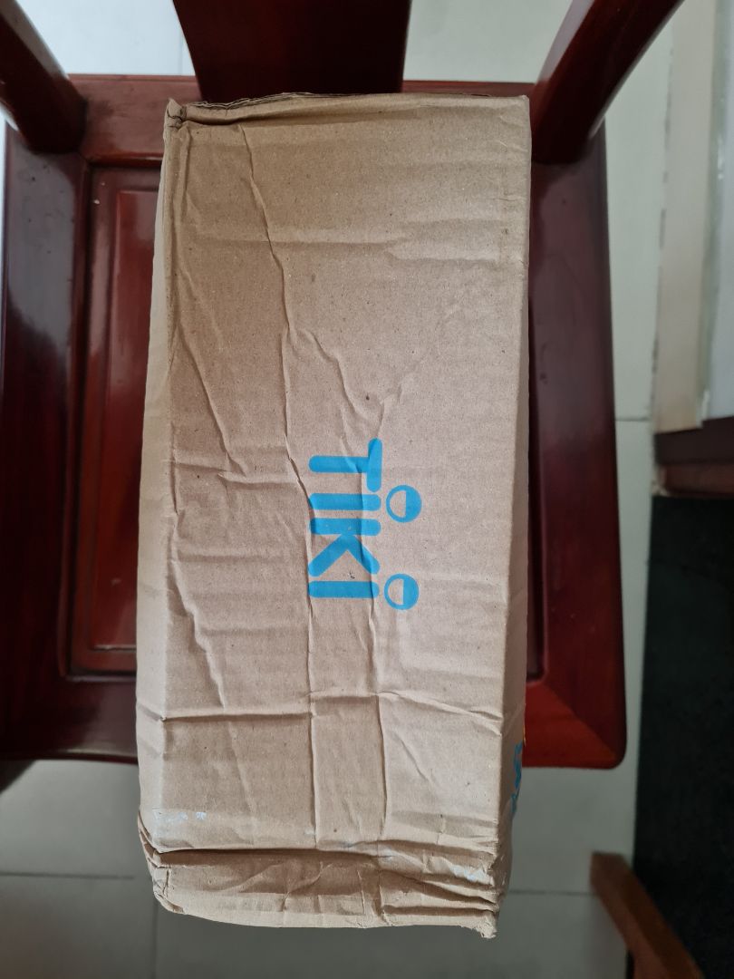 giao hàng nhanh hơn dự kiến, sản phẩm tốt. hộp bên ngoài móp méo trong quá trình vận chuyển, không có lớp xốp bảo vệ nhưng may mắn không ảnh hưởng đến sản phẩm.