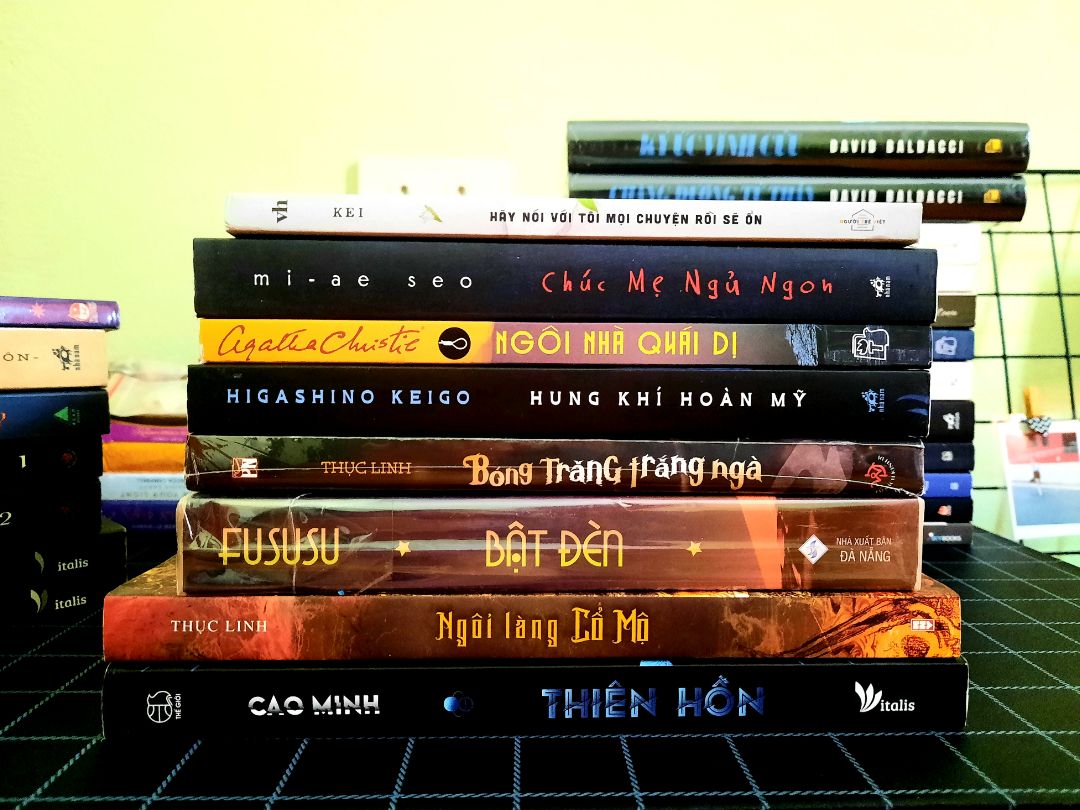 Mình rất ít khi đọc những cuốn sách thuộc thể loại này, mình đa phần chỉ đọc thể loại trinh thám - kinh dị. Nhưng khi lướt thấy cuốn sách này, đọc phần giới thiệu nội dung và review cuốn sách mình thấy khá là thú vị nên đã quyết định mua nó. Mình nghĩ cuốn sách sẽ rất hay👍