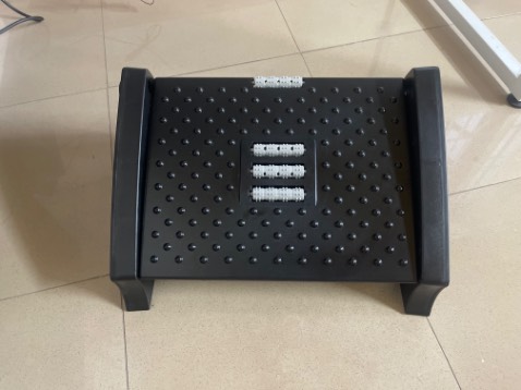 Chất liệu chắc chắn, lắp đặt dễ dàng, giao hàng nhanh chóng. 
Có nhiều cấp độ để chỉnh cao thấp.