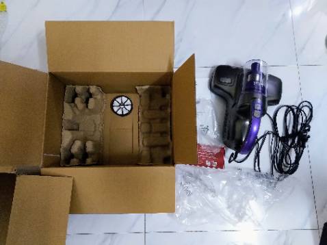 đóng gói hàng cẩn thận, máy hút mạnh, chạy êm, hút được rất nhiều bụi trên cả 2 nệm trong nhà mình