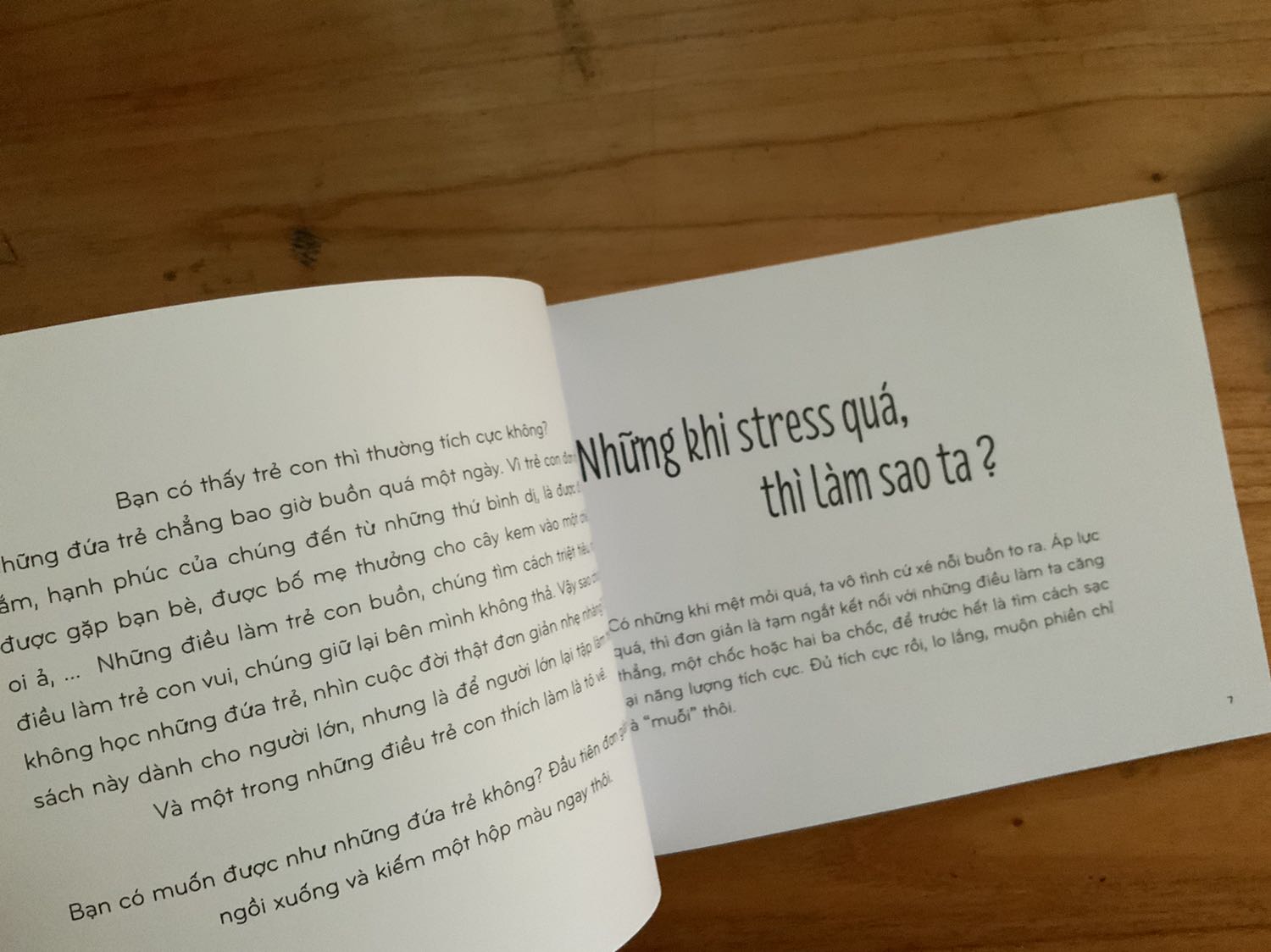 Sách hơi bụi và bẩn ạ 🥲 Nội dung sách dễ thương, có nhiều câu động viên an ủii nhẹ nhàng vừa đọc vừa tô màu cho giải toả stress.