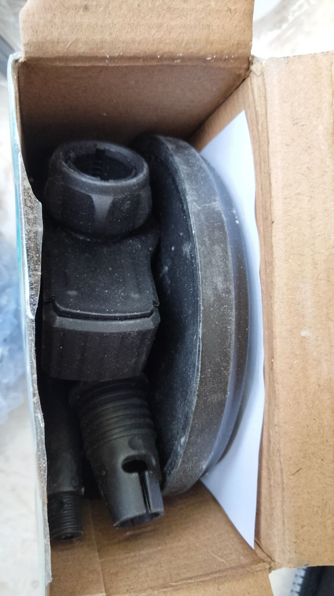 chân hơi yếu, bụi nhìu, ko điều chỉnh được độ cao, nhưng so với giá tiền cũng tạm ổn