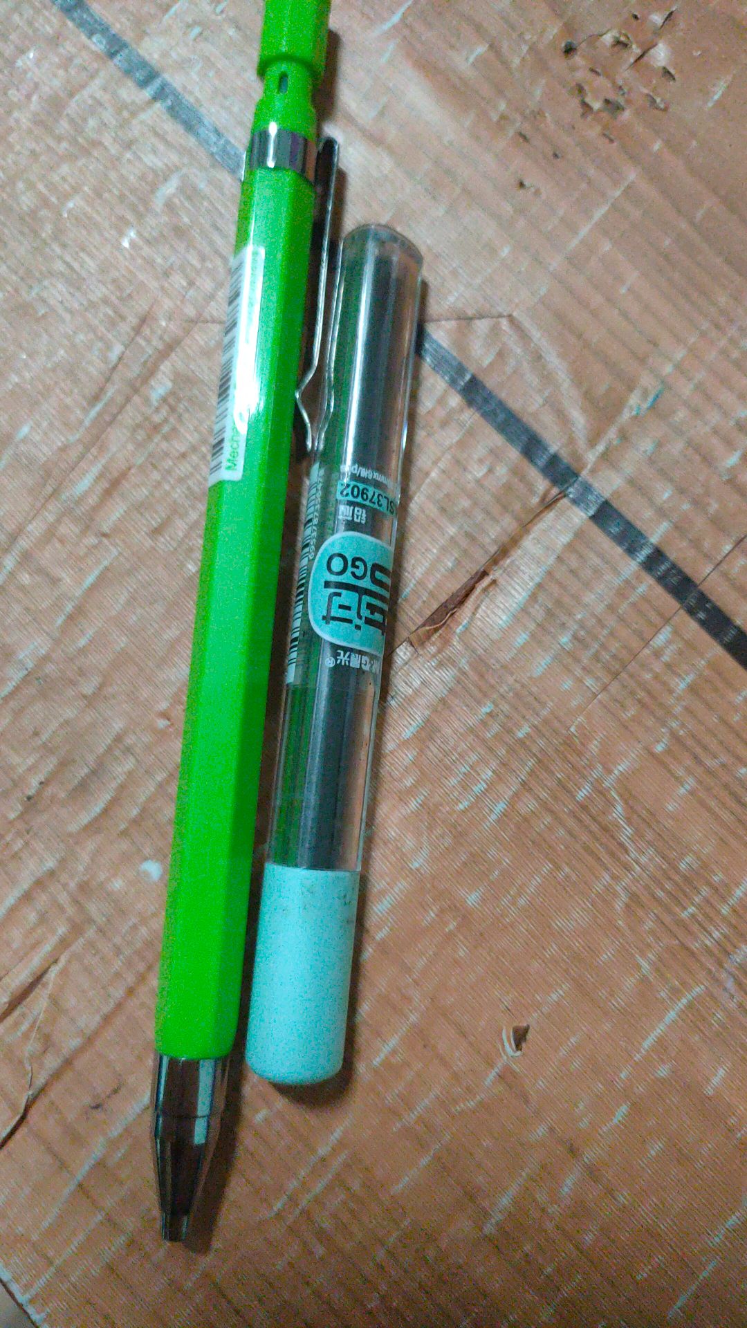 sản phẩm nhìn rất ok nha, chỉ là màu không thích lắm, giao hàng nhanh, shipper thân thiện...