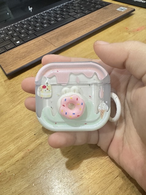 Chất lượng tuyệt vời ,quá xứng đáng khi đổi lên bản khử tiếng ồn này. Lúc đầu mình cũng phân vân giữa 2 bản vì chênh nhau hơn triệu nhưng sau khi cân nhắc mình qd chọn bản khử tiếng ồn quả đúng như kỳ vọng, khư tiếng ồn tốt, âm thanh hay nhưng đôi khi mình nghe vẫn hơi rè như các băc riview trước, nhưng tổng quan mình đánh giá tai nghe tốt phù hợp nhue cầu vs 1 đứa hay nghe nhạc như mình,hàng chính hãng mình đã mua nhiều thiết bị điện tử trên tiki r,hoàn toàn yên tâm.