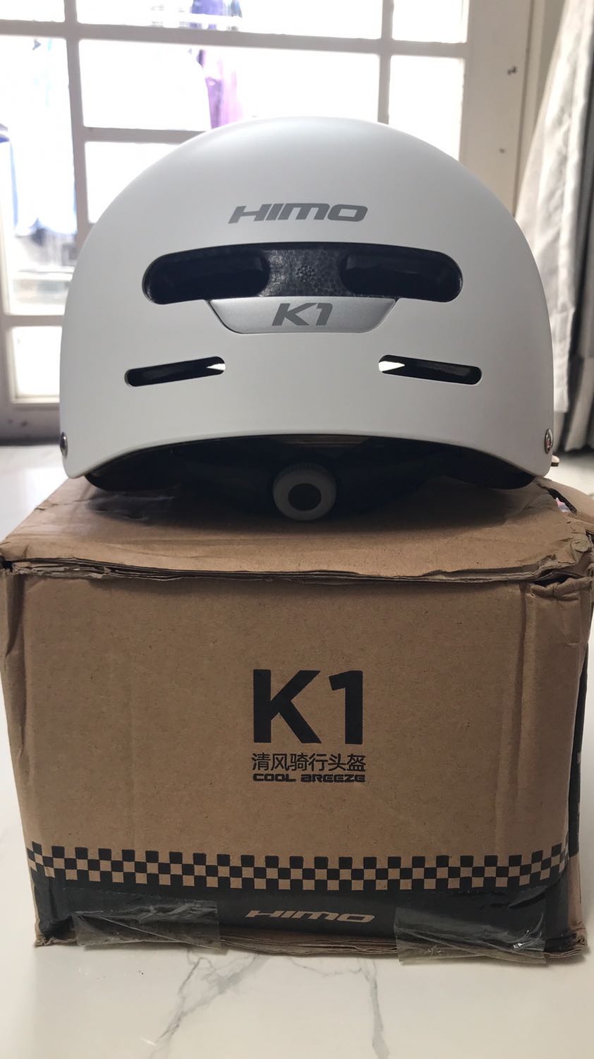 Xước 1 lỗ nhỏ lớp sơn trên đỉnh nón chỗ thông khí, nhìn chung sản phẩm ok. Xước 1 lỗ nhỏ lớp sơn trên đỉnh nón chỗ thông khí, nhìn chung sản phẩm ok.