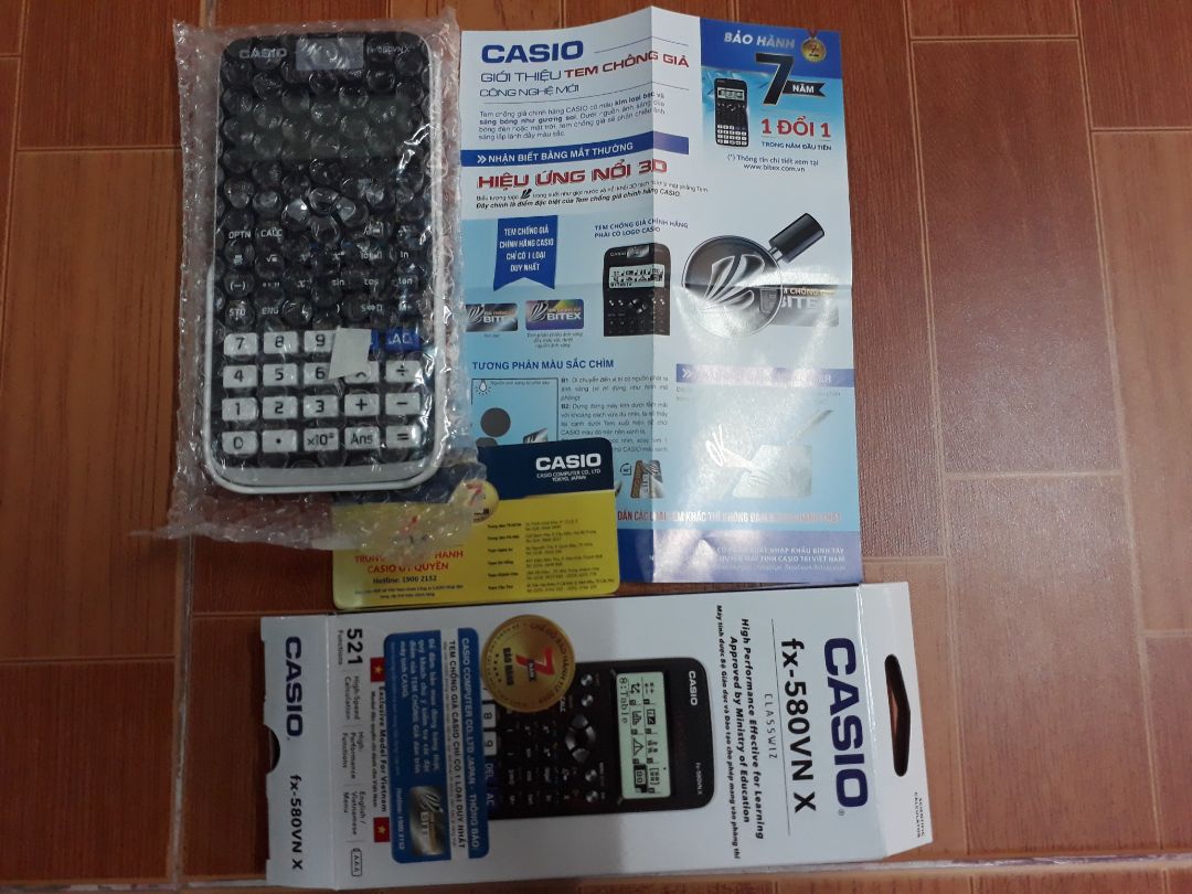 Cảm ơn tiki ạ! Máy đẹp và đầy đủ các chức năng, có phiếu bảo hành đầy đủ luôn. Còn được tặng thêm 2 cây bút và cuốn lịch để bàn siêu dễ thương^^