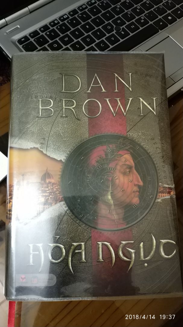 Tiếp nối với Thiên thần & Địa Ngục, Biêu tượng thất truyền, series các bí ấn trong nằm trong các biểu tượng của tôn giáo, nghệ thuật, kiến trúc thì cuốn này có phần lan man.Mặc dù phần đầu khá hấp dẫn kích thích tò mò cho người đọc, nhưng sau nặng miêu tả..v.v.. Xuống tay hơn.Nhìn chung giống series Ma Thổi Đèn, càng thêm càng nói nhiều :D.