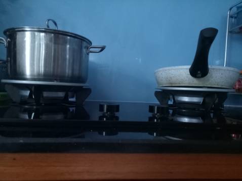 Sản phẩm chất lượng tốt, kiểu dáng xinh xắn, phù hợp với các loại bếp âm, nhìn có vẻ hiện đại, shop đóng gói cẩn thận, giao hàng nhanh        với phí ship thấp và sp tặng kèm rất ưng ý...