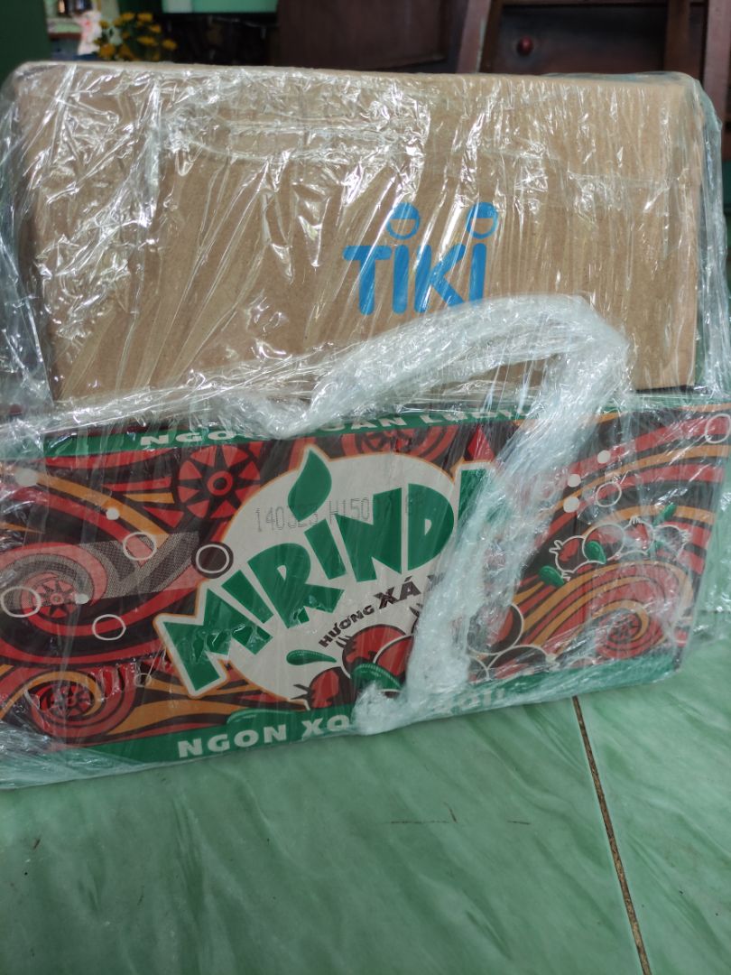 1.Giao hàng nhanh,đóng gói chuẩn 💯
2.Được tặng quà như ý khá ưng 👍
3.Tiki tl thắc mắc khách hàng chịu 😘
4.Khuyến cáo mn hạn chế sd nước uống có gas nhiều 🤫 1.Giao hàng nhanh,đóng gói chuẩn 💯
2.Được tặng quà như ý khá ưng 👍
3.Tiki tl thắc mắc khách hàng chịu 😘
4.Khuyến cáo mn hạn chế sd nước uống có gas nhiều 🤫