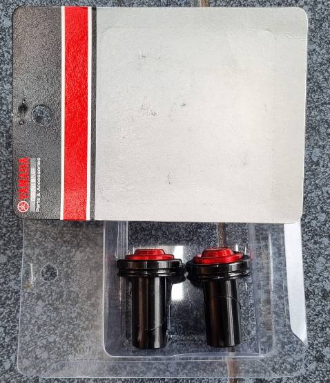 Gù chính hãng gắn như zin cho NVX V1 được luôn nha các bạn ,chỉ tháo ra gắn vào ko chế độ gì hết