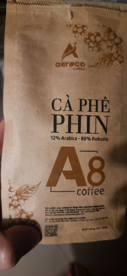 cà phê đúng nguyên chất! pha rất ngon, thơm nhẹ, màu nhạt, vị đậm. vơi tỉ lệ R/A này phù hợp với nữ và người mới uống hơn. Ưng nhất là bao bì đẹp phần zip tiện lợi.