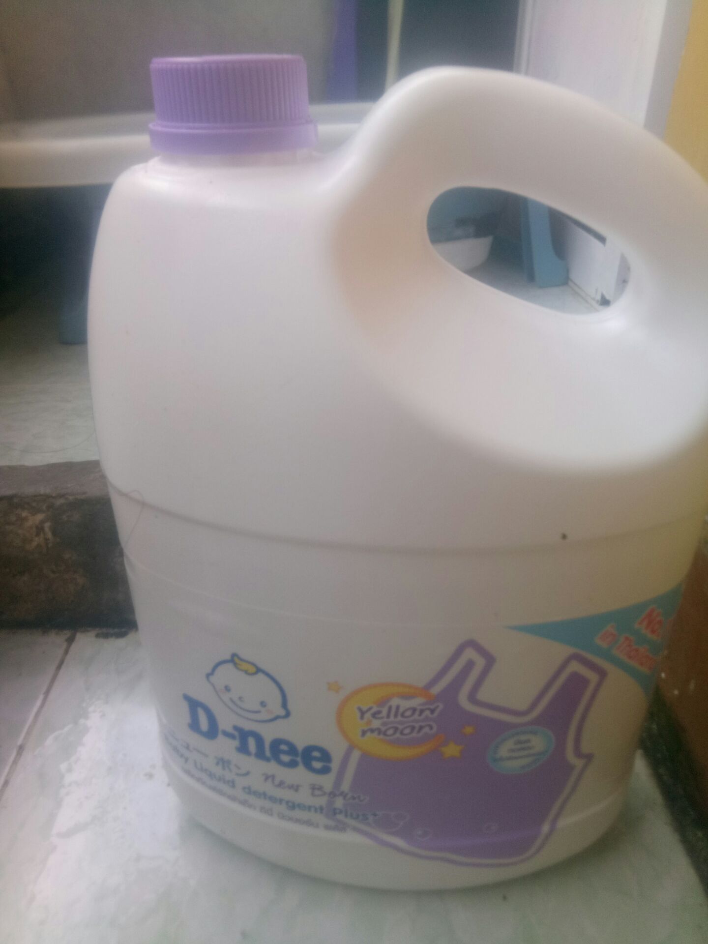 nào jo mua nước giặt quần áo này chắc cũng 2 năm rồi. cứ 1 tháng là hết rồi 1 can. nhưng lúc trước chưa pít tiki Thi mua trên ***. mỗi lần lên đó mua là phải lựa chọn mệt lắm j sợ Hang giả. vậy mà hầu như là hàng kém chất lượng lắm k thơm mấy giật đồ cũng k thấy sạch mấy .phải để thật nhiều Kia. còn lần này mua cua tiki Thi chỉ có chuẩn thoy nha. thơm lắm luôn. mà giật sạch nữa.khi nào hết thì mình sẽ ủng hộ tiếp hi 😍😍😍😍😍 nào jo mua nước giặt quần áo này chắc cũng 2 năm rồi. cứ 1 tháng là hết rồi 1 can. nhưng lúc trước chưa pít tiki Thi mua trên ***. mỗi lần lên đó mua là phải lựa chọn mệt lắm j sợ Hang giả. vậy mà hầu như là hàng kém chất lượng lắm k thơm mấy giật đồ cũng k thấy sạch mấy .phải để thật nhiều Kia. còn lần này mua cua tiki Thi chỉ có chuẩn thoy nha. thơm lắm luôn. mà giật sạch nữa.khi nào hết thì mình sẽ ủng hộ tiếp hi 😍😍😍😍😍