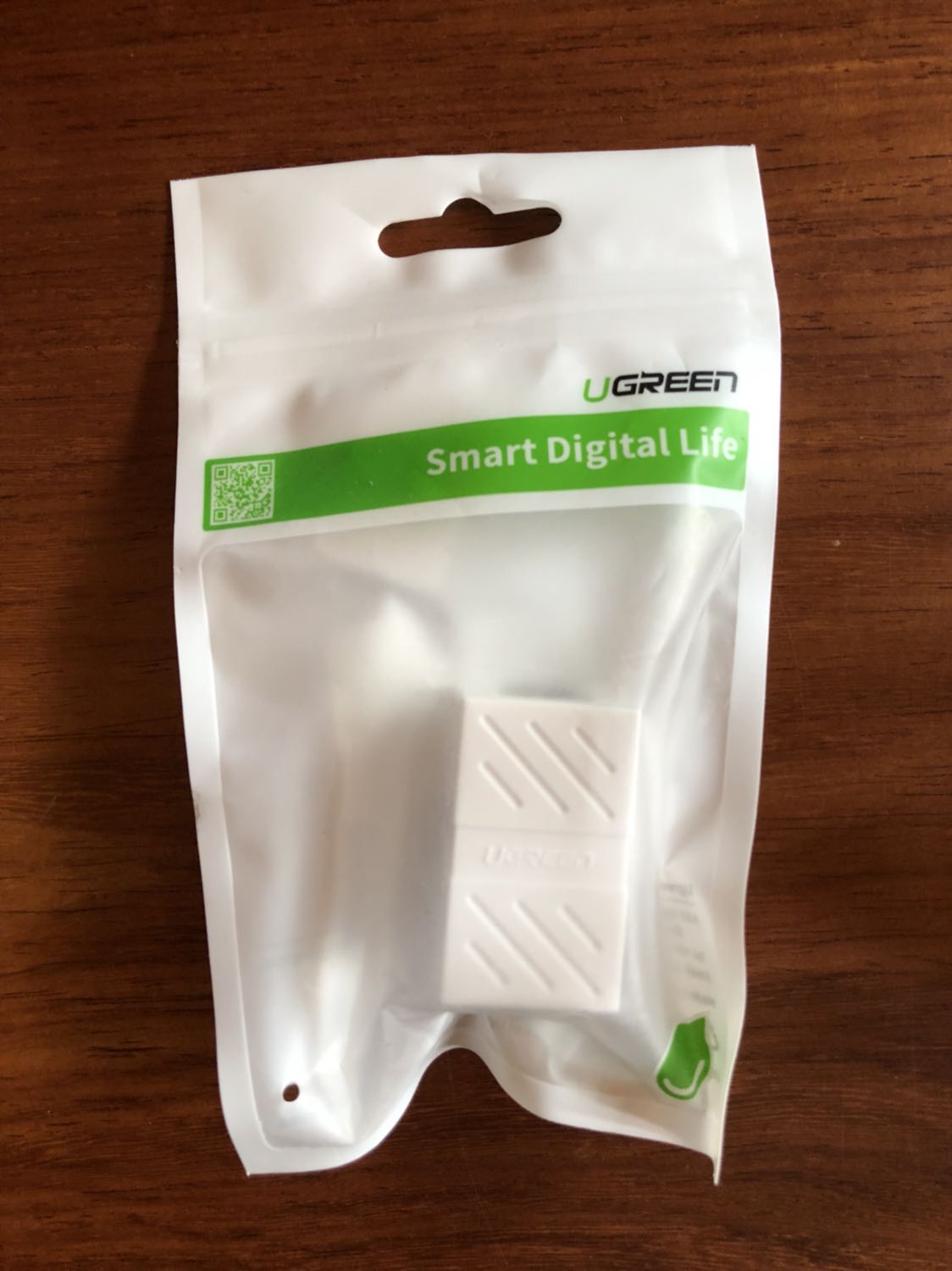 Lần trước mình có mua các dây nối mạng CAT6 với đầu nối mạng của hãng UGREEN do TIKI phân phối đến giờ mình xài tốt lắm. Giờ mua thêm 50 đầu bấm bọc sắt CAT6 và đầu nối mạng CAT6 cũng của hãng UGREEN do TIKI giao hàng nhanh. Khuyến cáo nên xài đúng chính hãng để sau này ko phải bấm mạng nữa. Trên thị trường rất nhiều đầu bấm mạng đểu đến nỗi phải bấm mạng nhiều lần tốn rất nhiều thời gian... Cảm ơn TIKI và Giaohangnhanh hỗ trợ đơn hàng giao hàng nhanh...