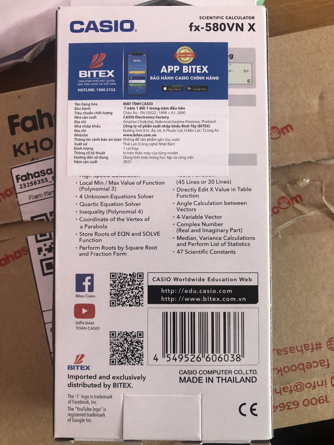 Giao hàng rất nhanh. Đặt hàng ngày 26/03, qua ngày 27/03 nhận được hàng mặc dù chọn giao hàng tiêu chuẩn.
Máy được đóng gói cẩn thận. Điều làm rất hài lòng mặc dù có thể không có sự khác biệt gì là máy là hàng nhập của Thái Lan (sản phẩm được niêm yết có thể Trung quốc/Thái Lan).
Sử dụng máy rất chắc tay và mượt mà khi dùng để giải toán cao cấp.