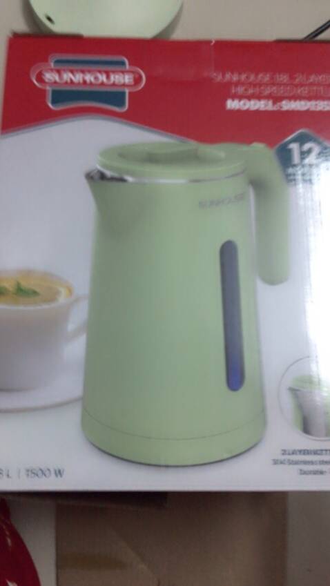 Bình đun rất ưng ý đúng như mô tả, inox bên trong sáng không tỳ vết, màu lá rất thích,dây điện hơi ngắn, chưa dùng qua không biết có bền,bình thấy cứng cáp đẹp nên cho shop 5 sao